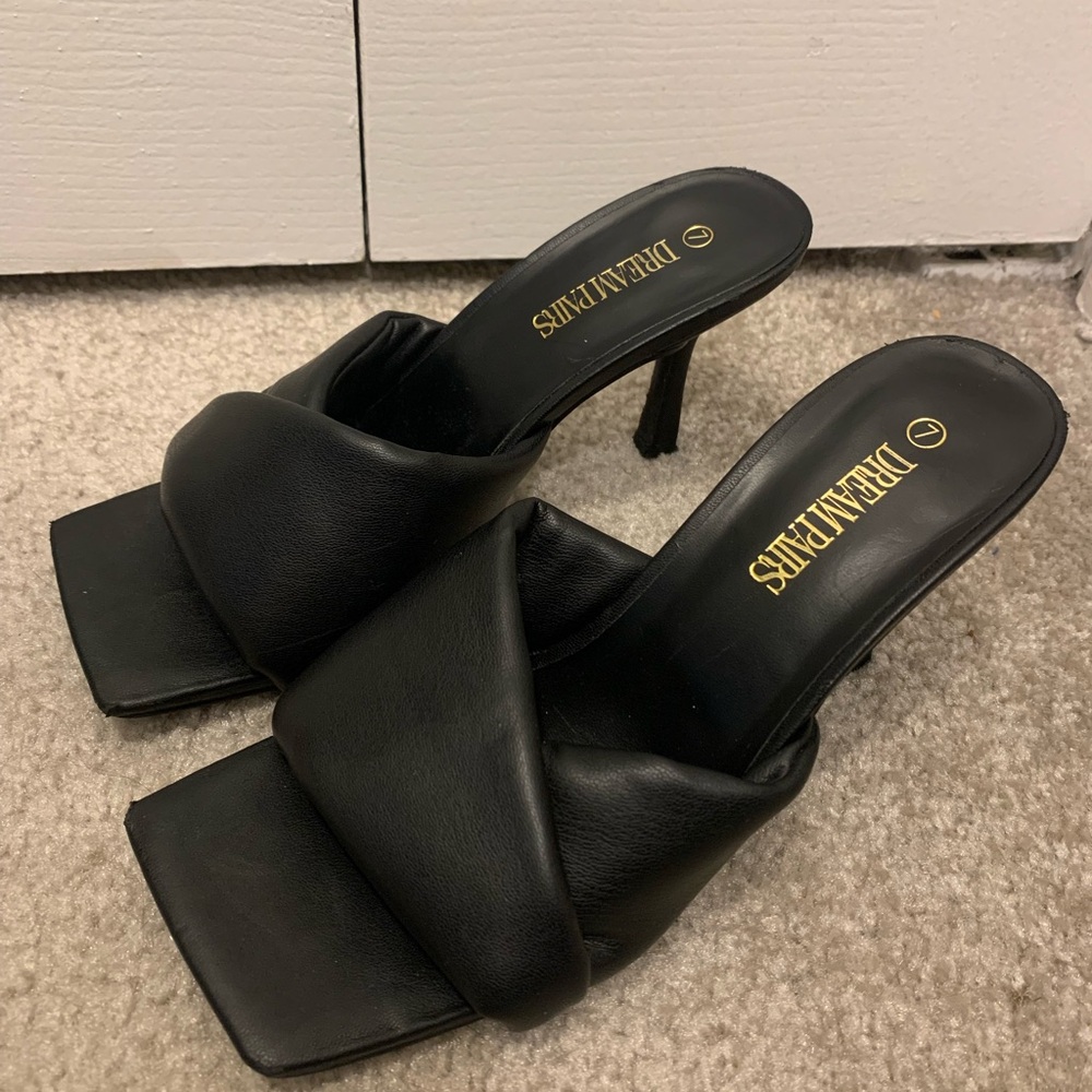 Dream Pairs Black Strappy Heels